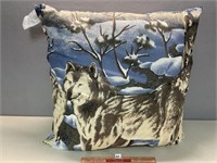 NICE ACCENT PILLOW W WOLF SCENE