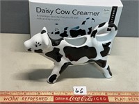 DAISY COW CREAMER WITH BOX