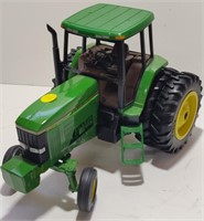 John Deere 7610 Model Tractor w/ Rear Duals