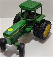 John Deere 4430 Tractor w/ Rear Duals