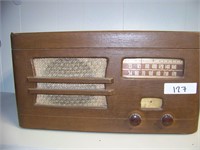 Antique Stewart Warner Radio Model 9005-B