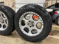 Dunlop Grandtrem SJ5 275/60R18 Tires and Wheels