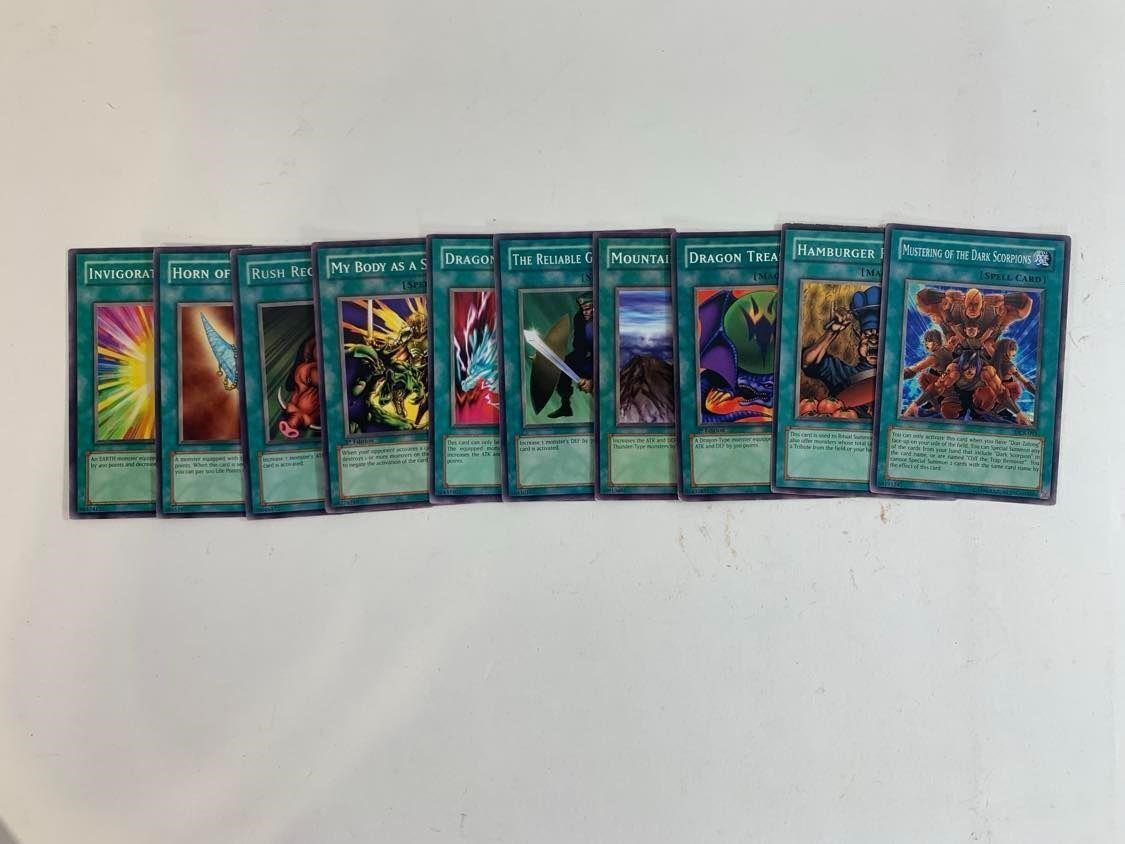 Yu-Gi-Oh cards (10)