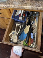 Utensils contents of drawer