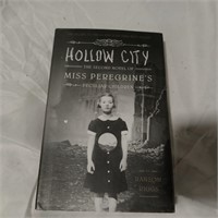 Hollow City  Peregrine's peculiar Children Book