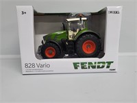 1:32 Fendt 828 Vario Tractor