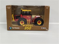 1:32 ERTL Versatile 950 Toy Farmer Collector