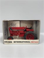 1:16 Die Cast International 966 Tractor