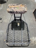 Muddy Outdoors Hang-on Treestand