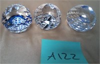 11 - LOT OF 3 PAPERWEIGHTS (A122)