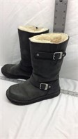 WOMEN'S UGG BOOTS SIZE 6