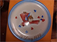1979 Schmid Mother's Day Collector's Plate