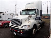 2007 Freightliner Columbia Hiway Tractor - Day Cab