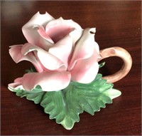 Capodimonte porcelain Rose with handle