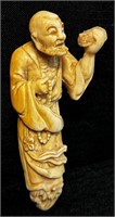 NICELY CARVED ANTIQUE JAPANESE IVORY FIGURINE