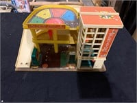 70's Fisher Price LITTLE PEOPLE Parking Garage