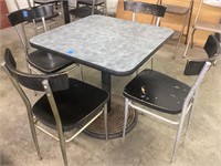 Break room table and 4 chairs 30x30