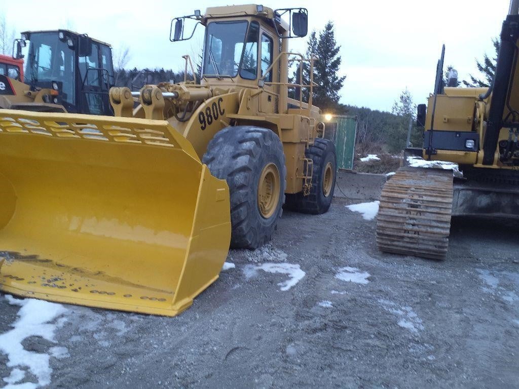 Cat Loader and Surplus Parts for Cat, Volvo, Kubota +