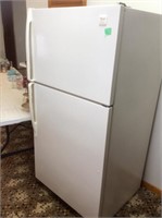 Whirlpool refrigerator 20.9 ft.³ 33x30x65.5”