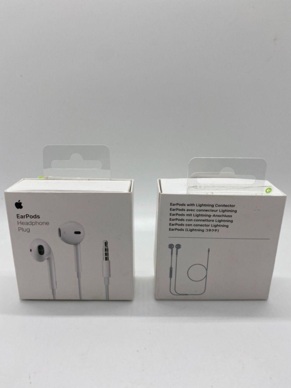 iPad earbuds with Lightning Connector