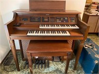 Lowrey Electric Organ - Works Great!