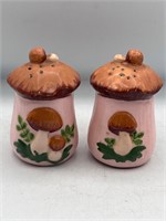 1978 Mushroom Salt & Pepper Shakers