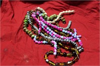 Loose strands of beads