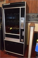 Snak shop vending machine