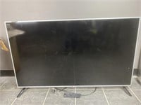 2014 54" LG Tv with Remote