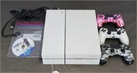 PS4 With 3 Controllers Disneys Kingdom Hereos Disc