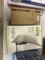 Lot of (4) Items: Tryone Tablet Stand, Mohu Curve