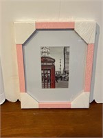 New Pink Frames 4x6 Tabletop or wall (4 in lot)