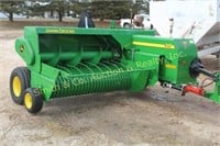 JD Small Squre Baler