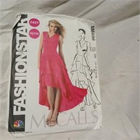McCalls 6698 Misses / Miss PetiteFashion Dresses