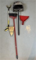 5 pc. Broom, Dust Pan, Gripper