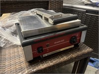 NEW - PANINI GRIDDLE