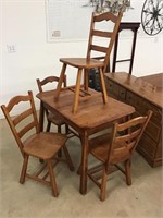 Vintage dinette table and 4 chairs