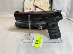 735) Ruger P89 9mm w/case