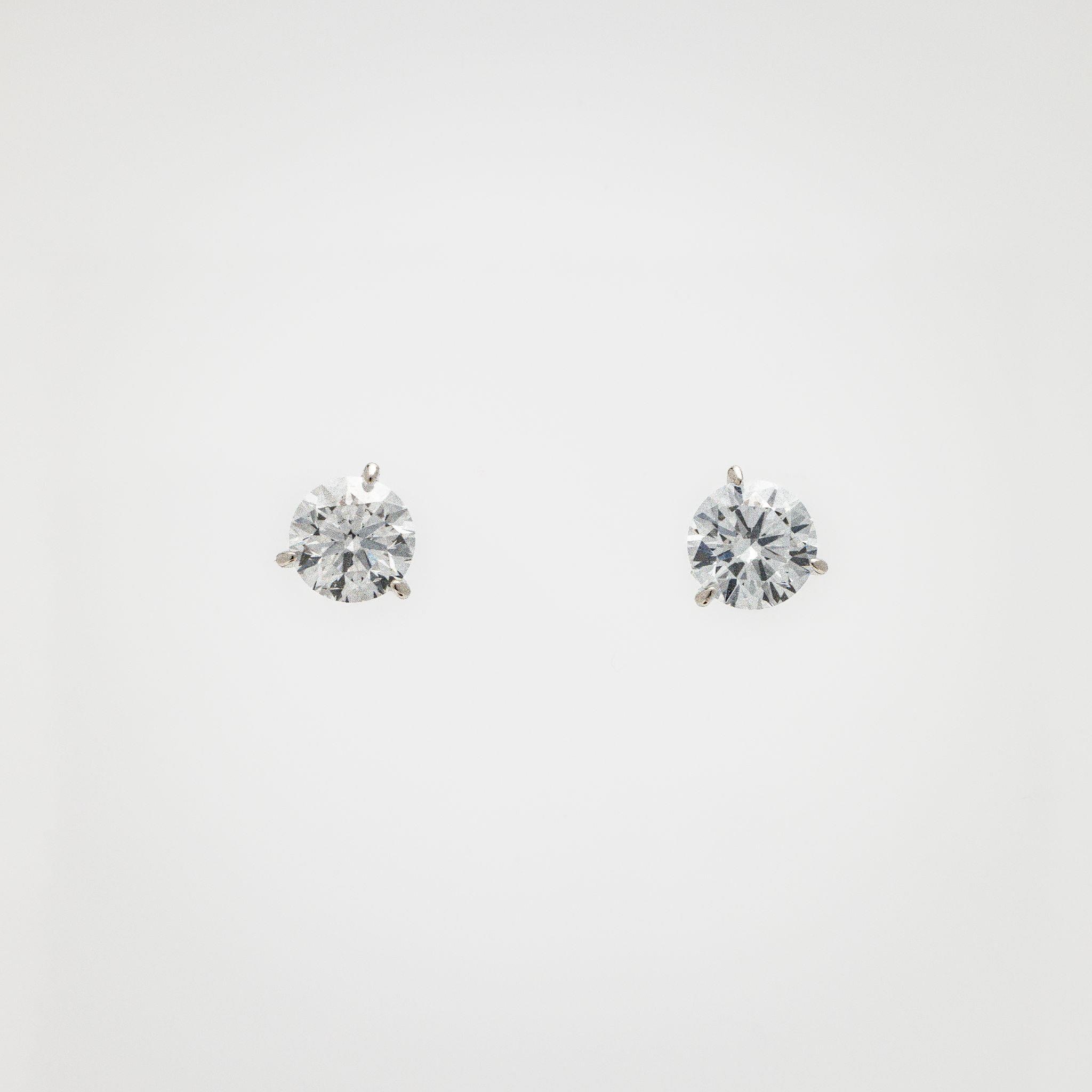 14kt Gold 2.00 ctw Round Diamond Stud Earrings