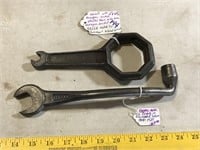 Auto Wrenches- Brush Motor Co. Runabout Hubcap,