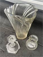 LOT, GLASS VASES AND CANDLESTICK