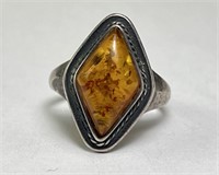 Vintage Sterling Amber Ring 3 Grams Size 5.5
