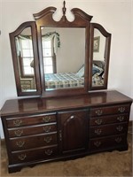 Kinkaid Solid Wood Dresser w/Tri Fold Mirror