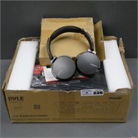 Pyle Audio Amplifier w/ Sony Headphones