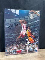 Michael Jordan signed 8x10 photo w COA.