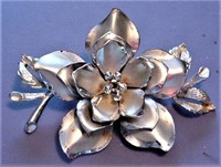 CORO 3-D Silvertone Articulating Flower Pin