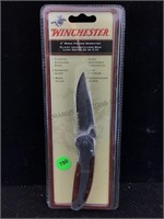 NIB Winchester 3in wood folder serrated knife