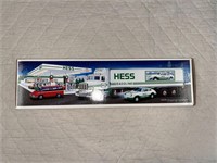 C 1992 Hess 18 Wheeler & Racer - NEW