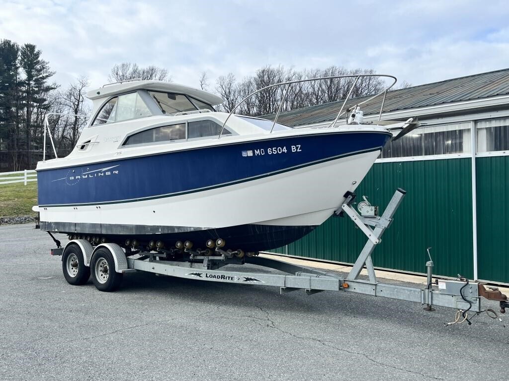 2007 Bayliner Discovery 246 w/ 2007 Trailer