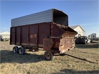 Forage King A-18-6 Covered Silage Wagon